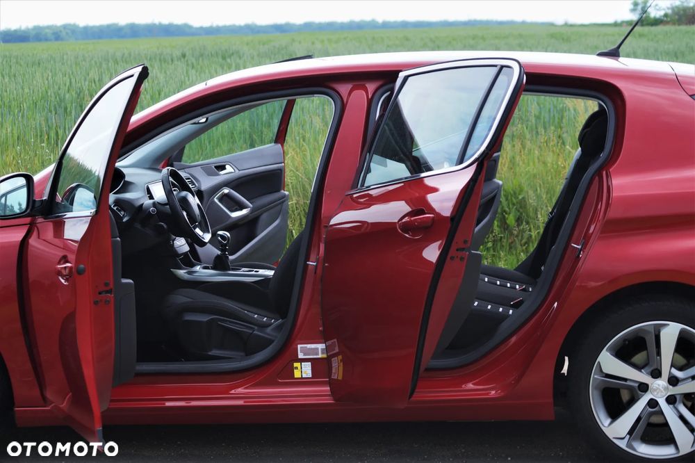 Peugeot 308 - 35