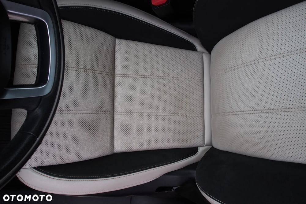 Land Rover Range Rover Velar 2.0 Si4 GPF R-Dynamic S - 31