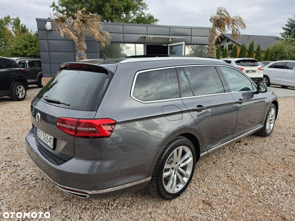 Volkswagen Passat - 24