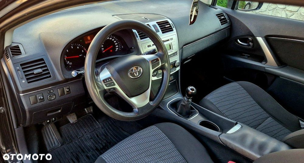 Toyota Avensis 2.0 D-4D Sol - 9