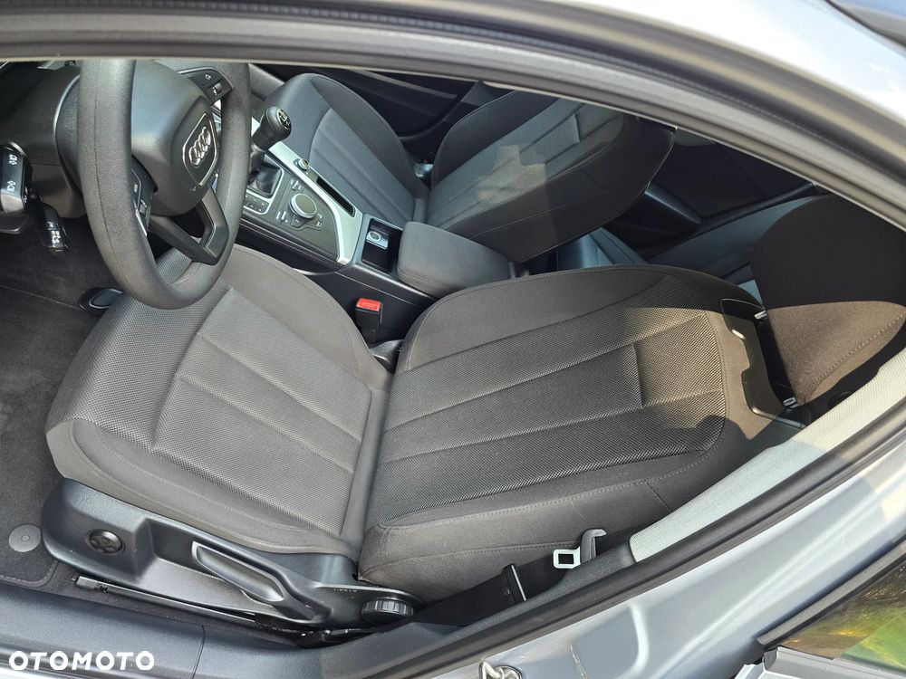 Audi A4 Avant 40 TFSI - 26