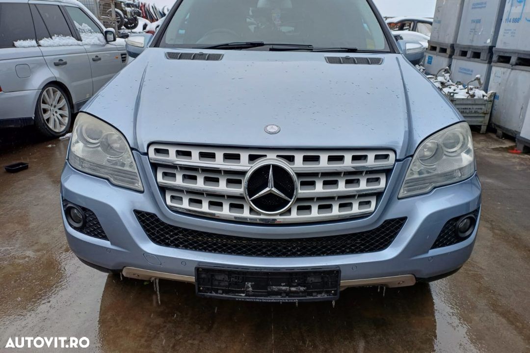 BARA FATA COMPLECTA CU PROIECTOARE SI SENZORI DE PARCARE MERCEDES ML W164 FACELIFT  2008-2011 - 1