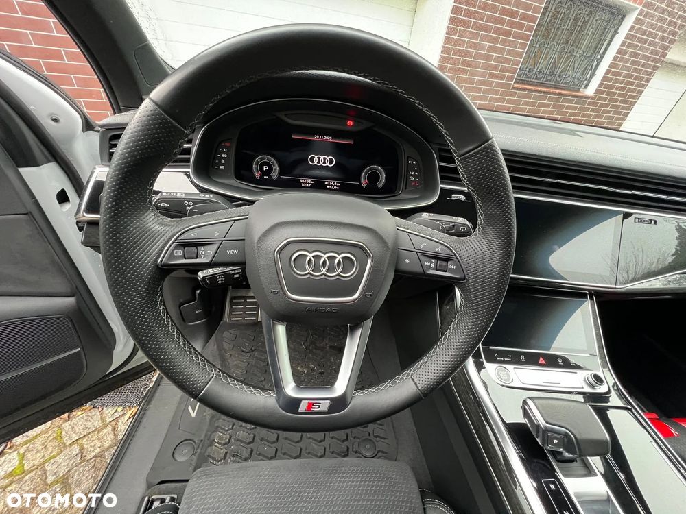 Audi Q7 - 7