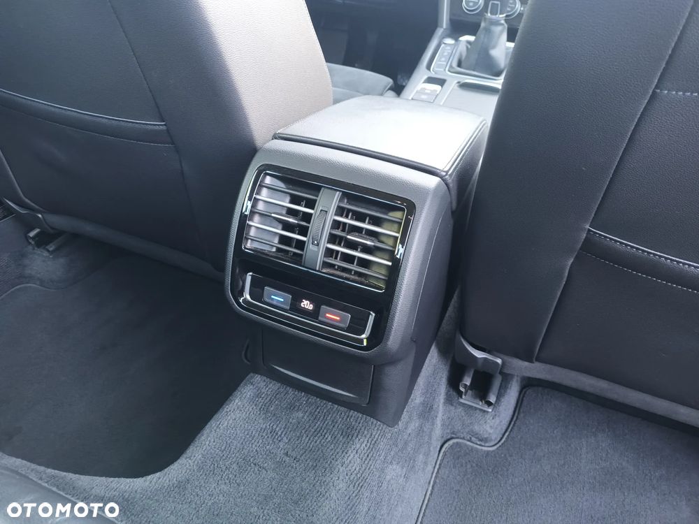 Volkswagen Passat 1.8 TSI BMT Highline - 18