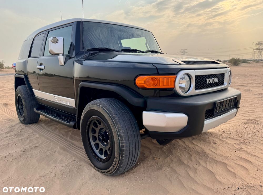 Toyota FJ - 7