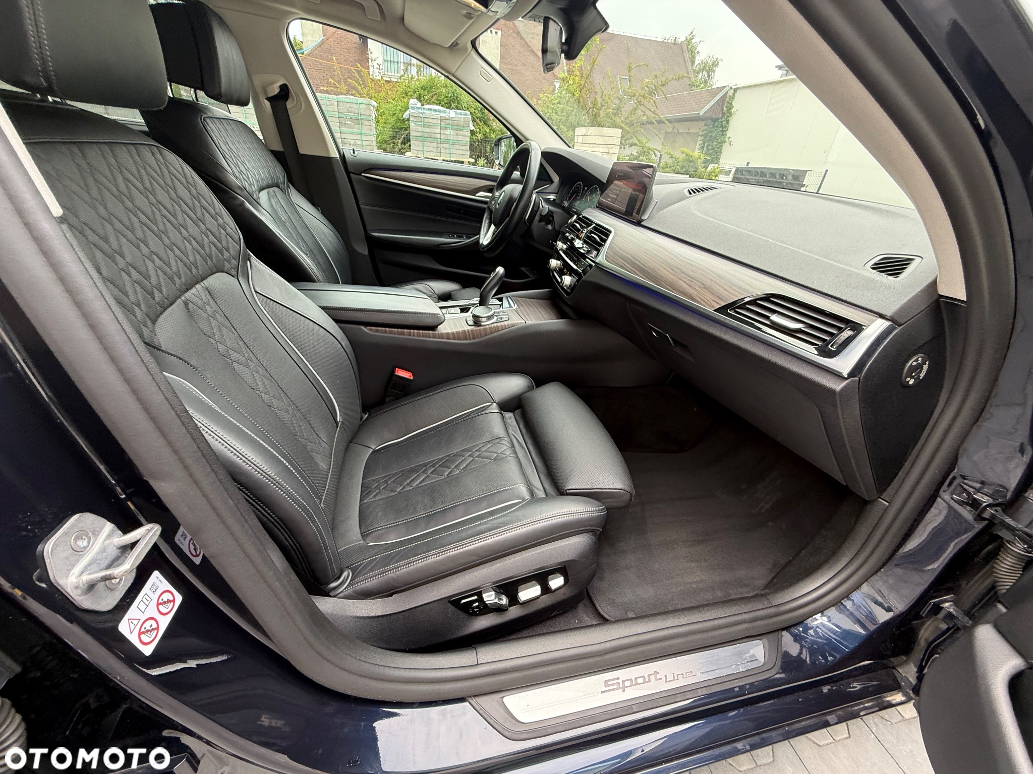 BMW Seria 5 520d Luxury Line sport - 27