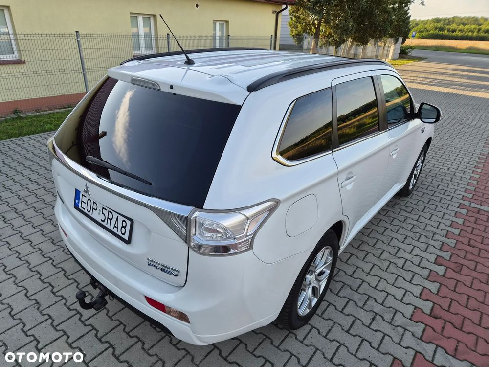 Mitsubishi Outlander 2.0 4WD Top - 17