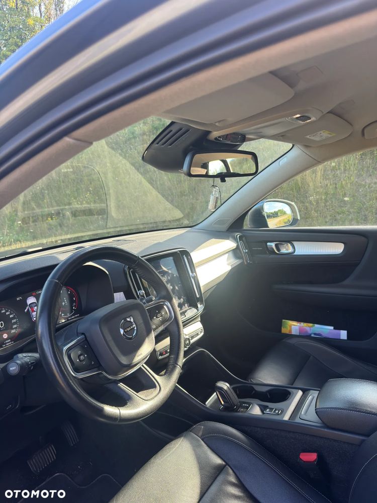 Volvo XC 40 D4 AWD Momentum - 8