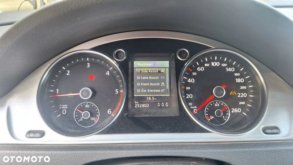 Volkswagen Passat 2.0 TDI Highline DSG - 10