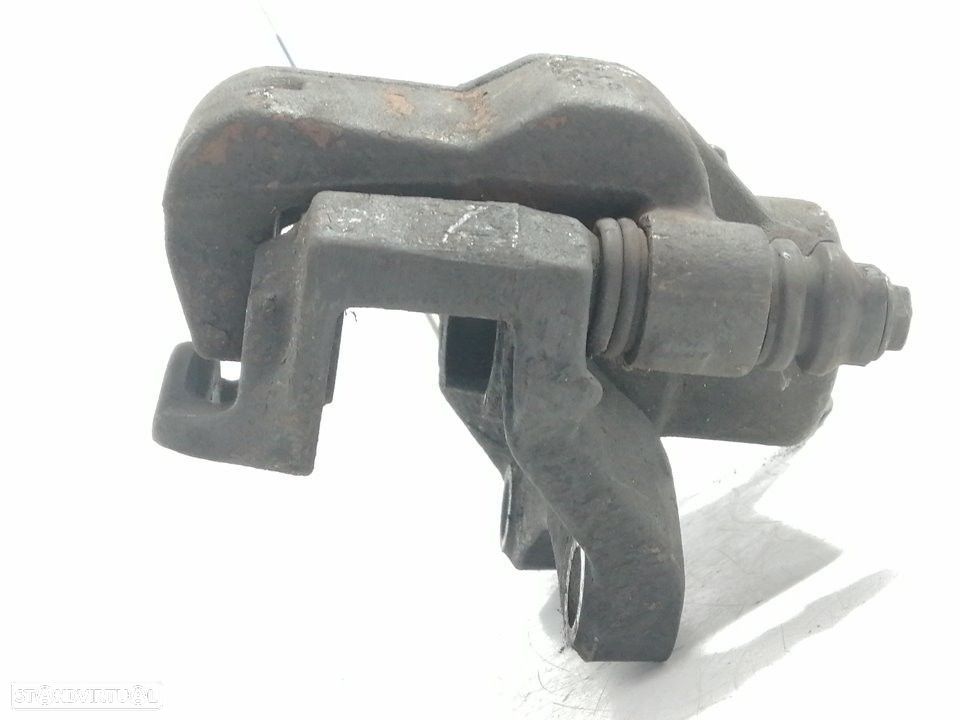 PINÇA TRAVÃO FRONTAL DIREITA RENAULT MASTER II FURGÃO 2004 - - 2