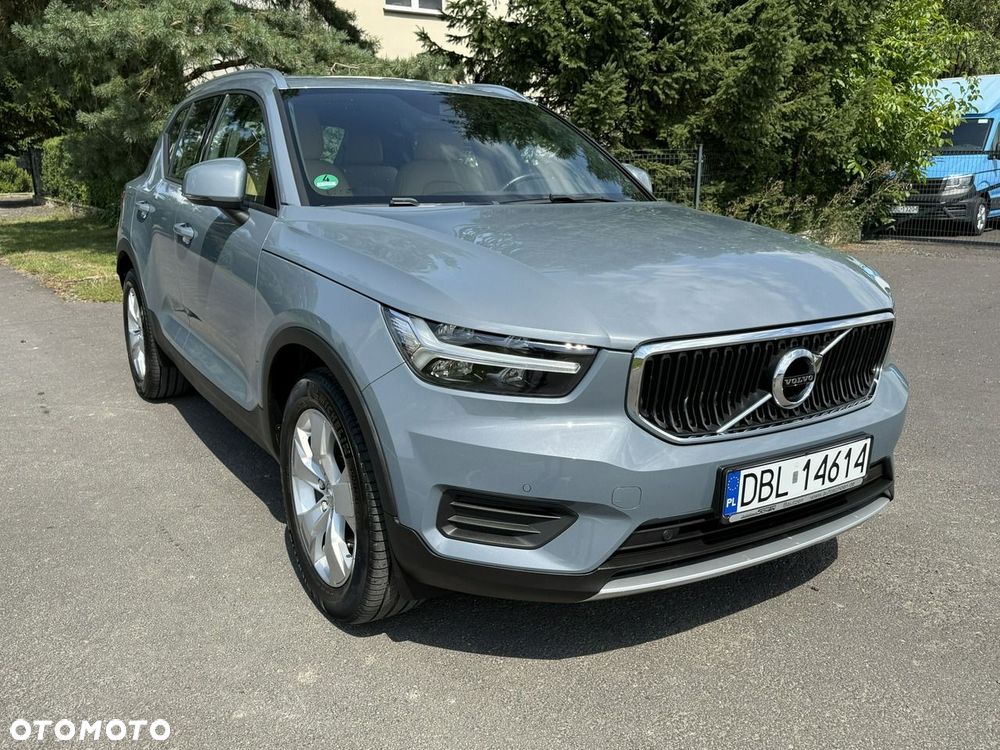 Volvo XC 40 D4 AWD Momentum Pro - 3