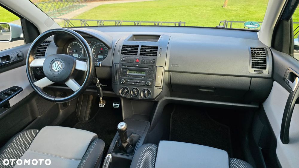 Volkswagen Polo Cross - 12