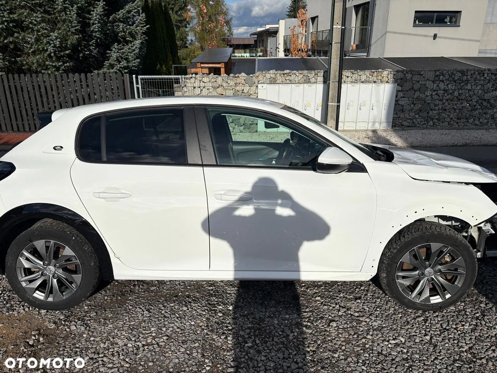 Peugeot 208 e-208 50kWh GT - 14