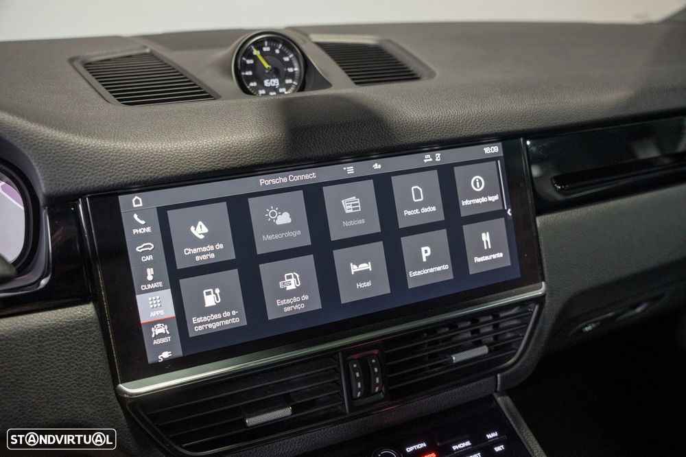 Porsche Cayenne Coupé E-Hybrid - 28