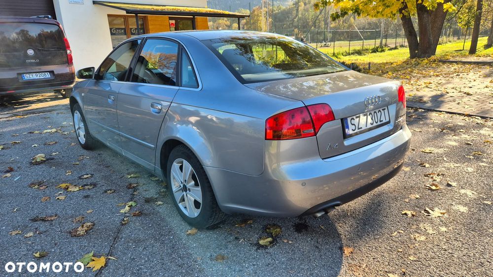 Audi A4 - 4