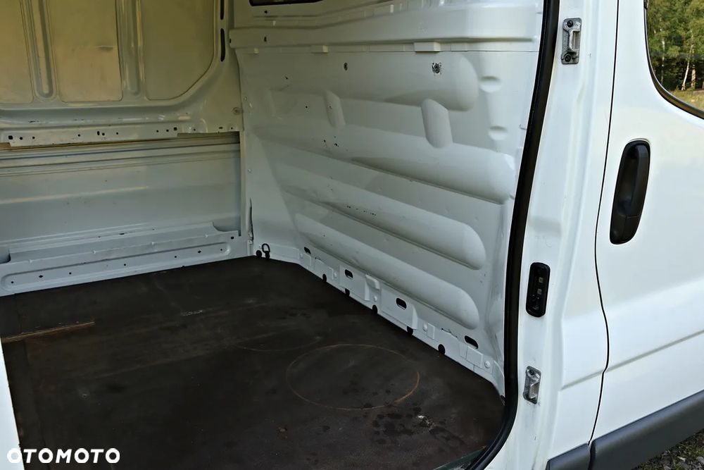 Renault Trafic - 27
