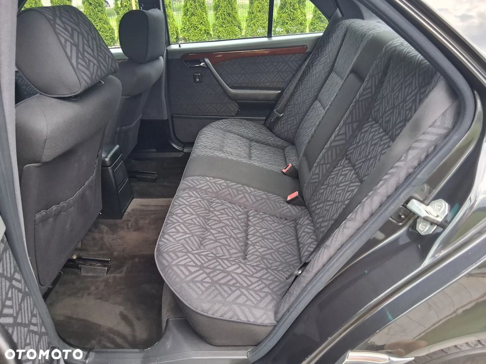 Mercedes-Benz Klasa C 220 D Classic - 26