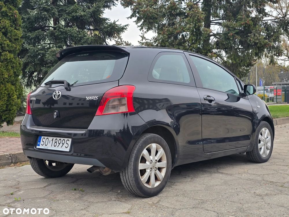 Toyota Yaris - 11