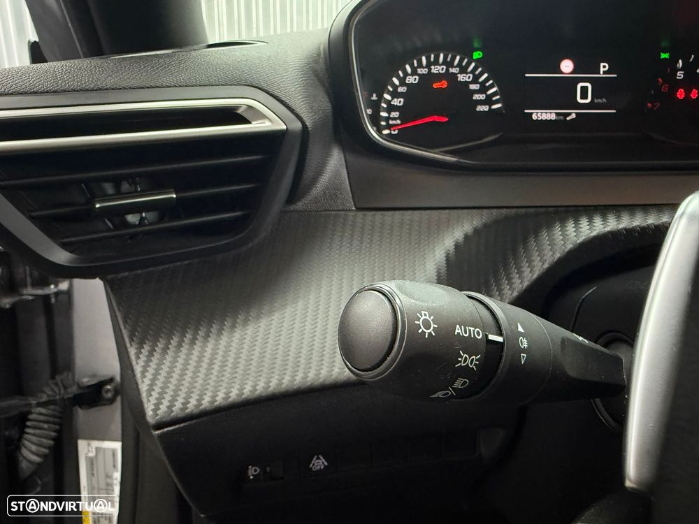 Peugeot 2008 1.5 BlueHDi Active Pack EAT8 - 28