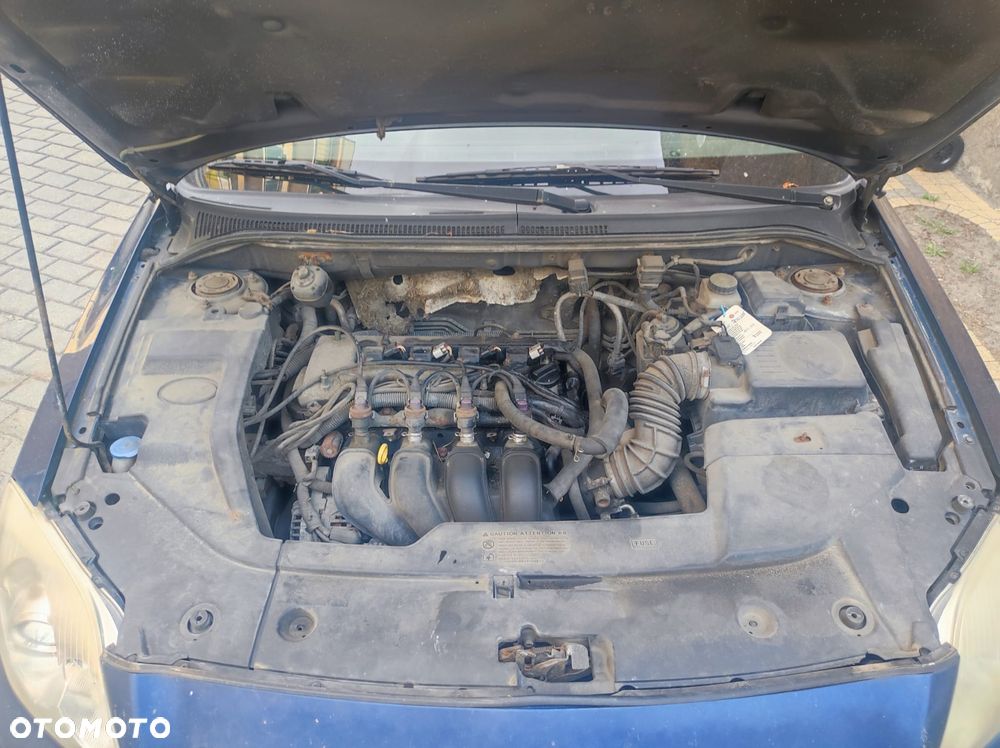 Toyota Avensis 1.8 VVT-i Sol - 15