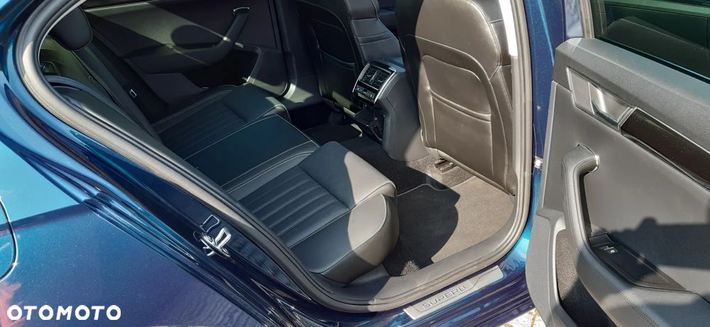 Skoda Superb 2.0 TSI L&K DSG - 17