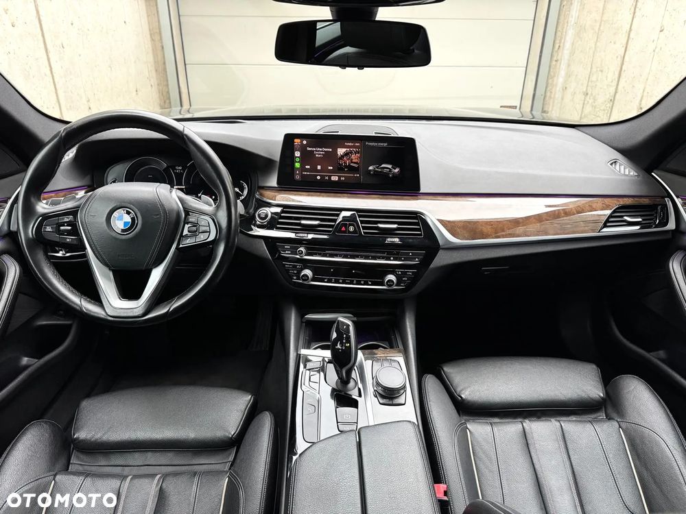BMW Seria 5 530e - 8