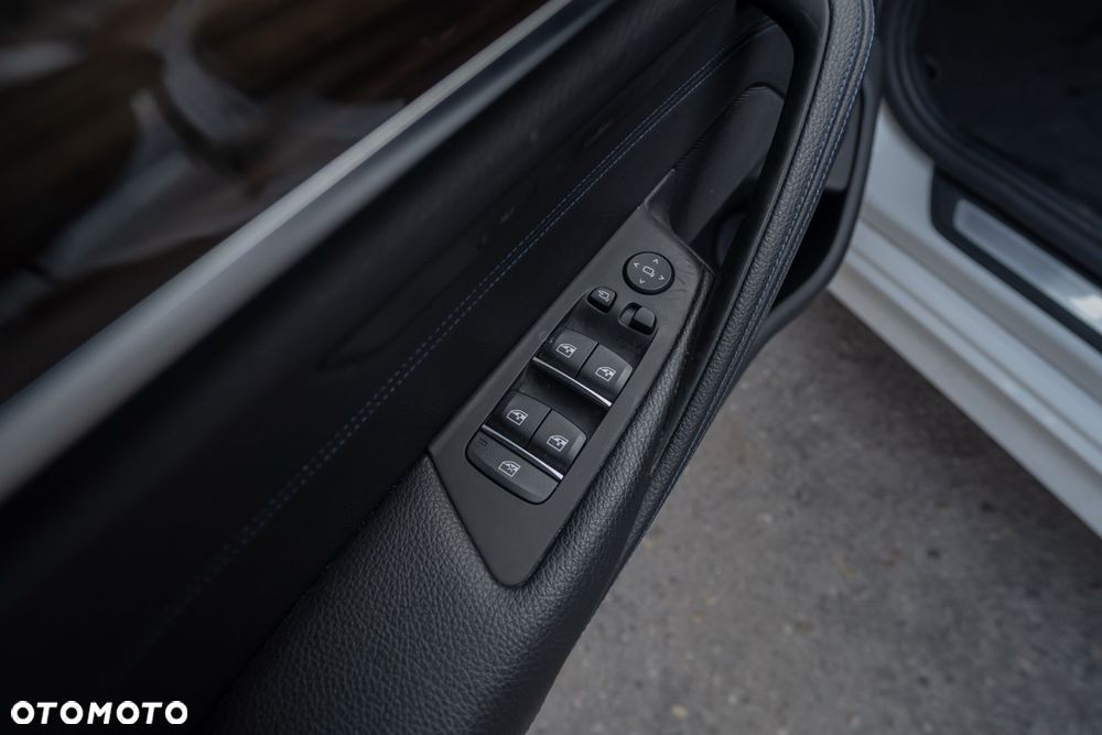 BMW Seria 5 520d xDrive M Sport Edition - 21