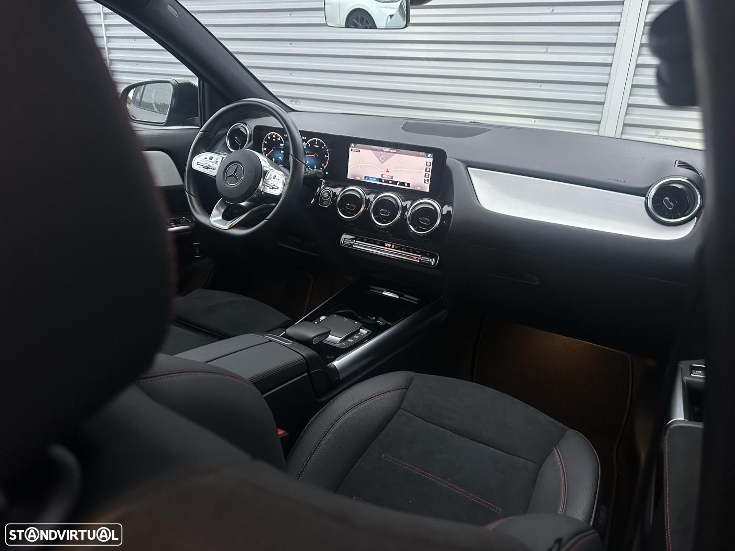 Mercedes-Benz GLA 180 d AMG Line - 11
