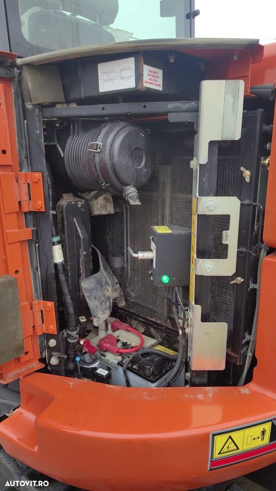 Hitachi ZX85, 9,3 TONE, 2023, 1.965h, CUPLA RAPIDA HIDRAULICA, cupe ingusta si lata NOI, cupa taluz neinclinabila NOUA, senile cauciuc PAD, LAMA NIVELARE, Instalatia picon pe brate, Aer cond, sistem antifurt, Ad sapare 5m,ridica 5t, CA NOU-PROMOTIE 64.900Eur - 29