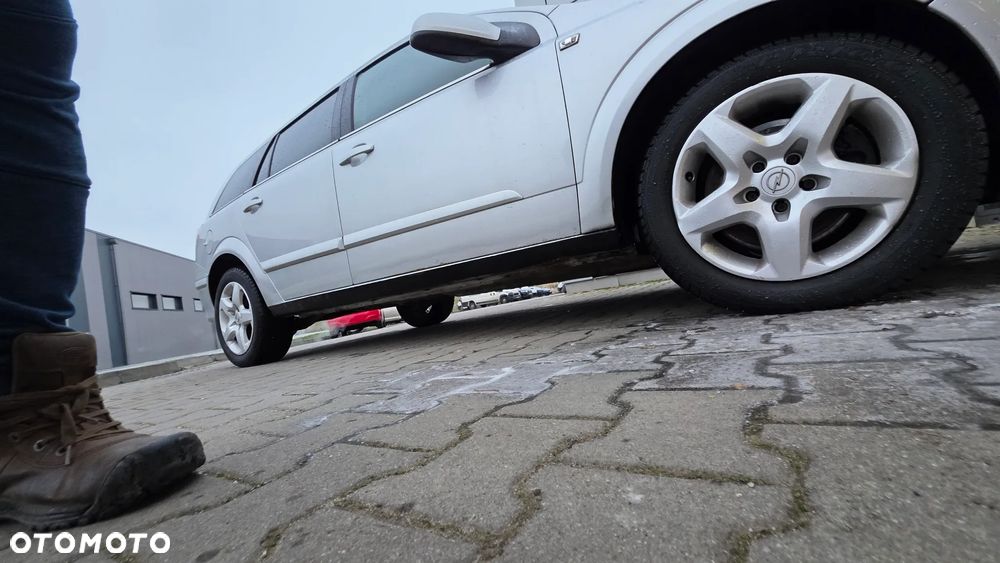 Opel Astra 1.7 CDTI DPF Color Edition - 33