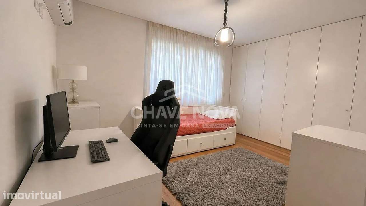 Apartamento T2 com 2 casas de banho e garagem CO - Grande imagem: 5/12