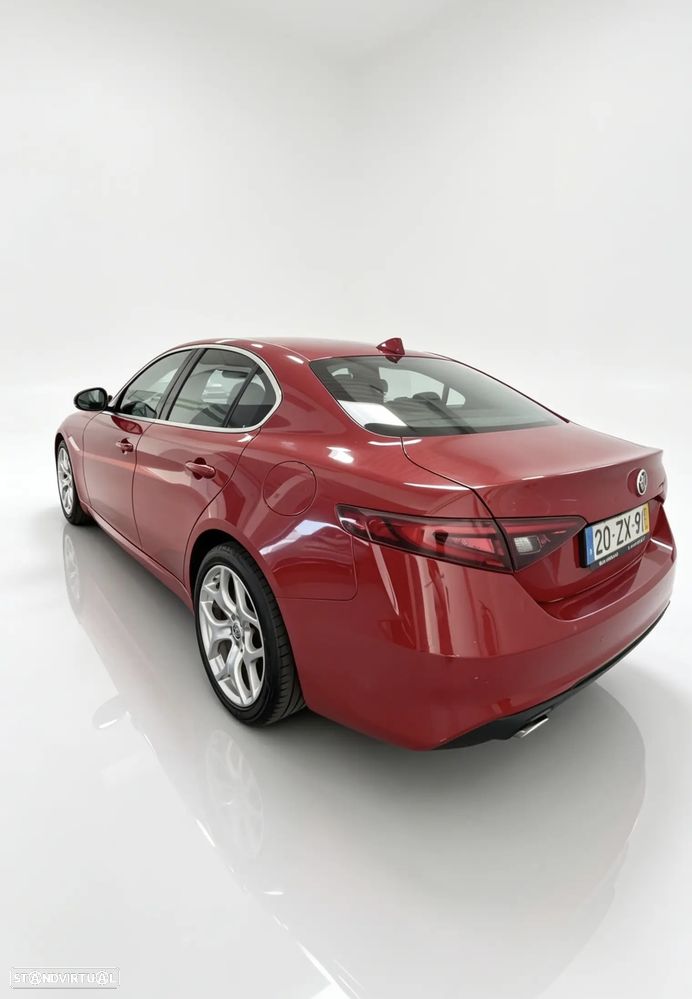 Alfa Romeo Giulia 2.2 D Sprint AT8 - 3