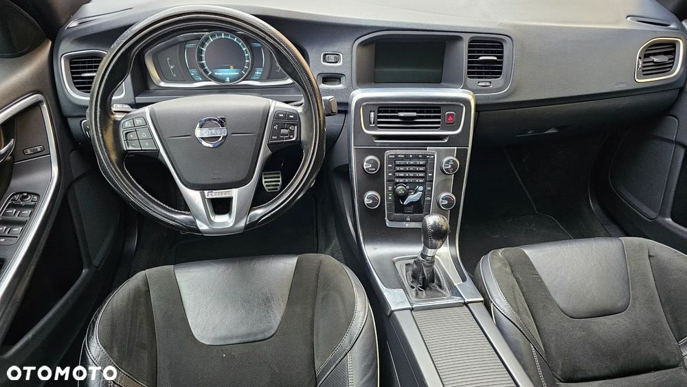 Volvo S60 T3 R-Design Summum - 8