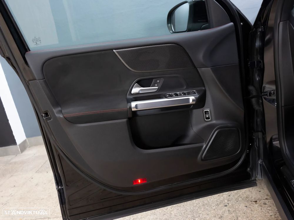 Mercedes-Benz GLB 180 d AMG Line - 15