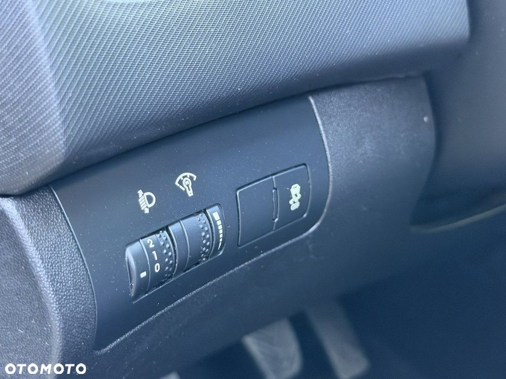 Kia Ceed - 14