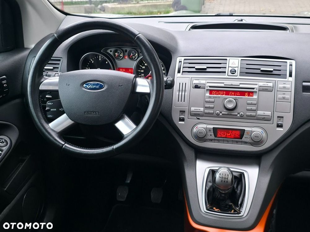 Ford Kuga - 12