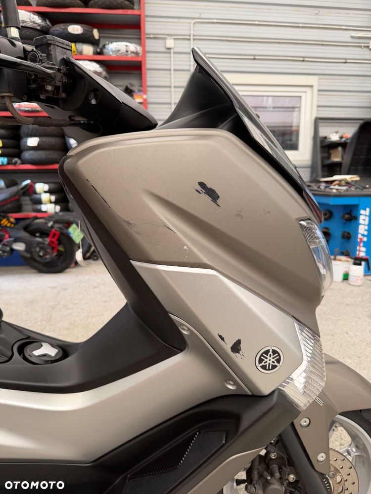 Yamaha NMAX - 15
