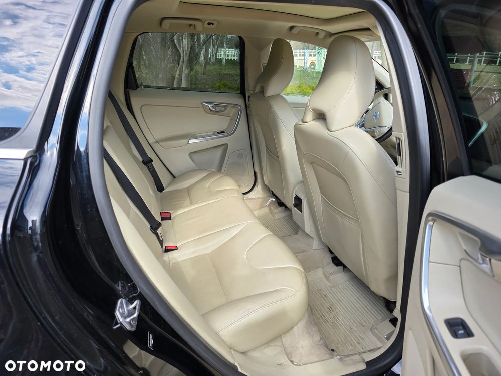 Volvo XC 60 - 8