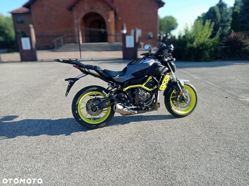 Yamaha MT - 15