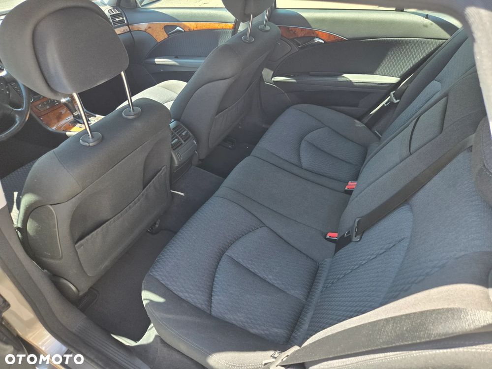Mercedes-Benz Klasa E 200 Kompressor Automatik Elegance - 11