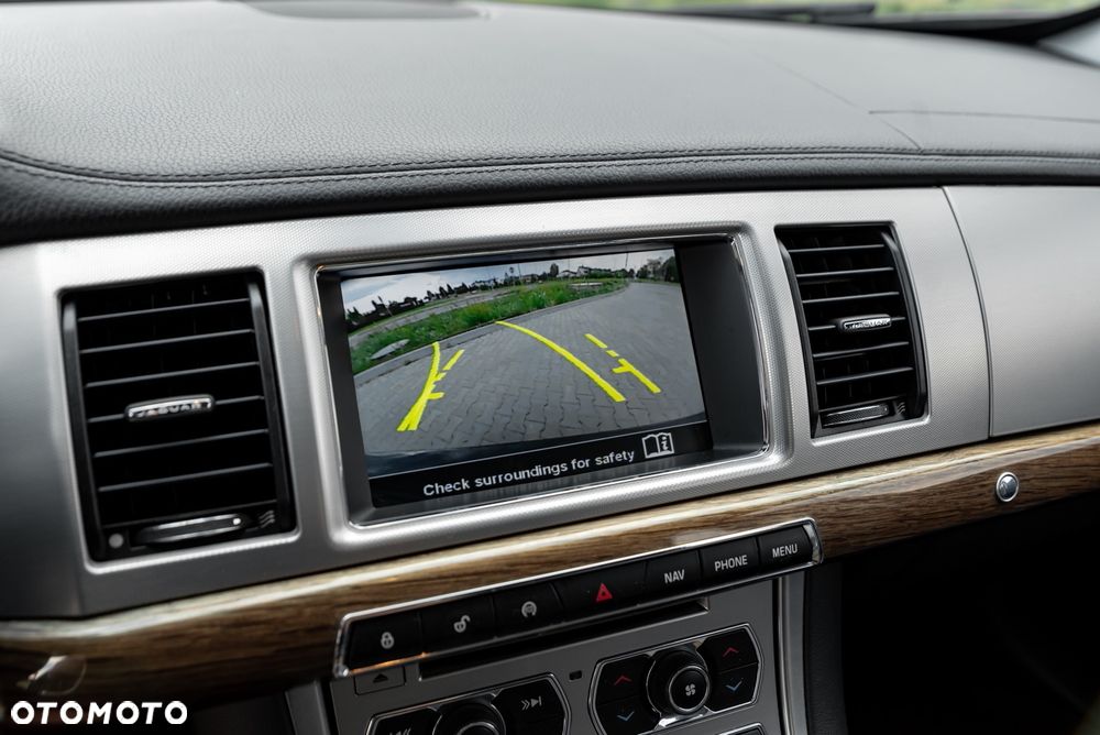 Jaguar XF 2.2 - 37