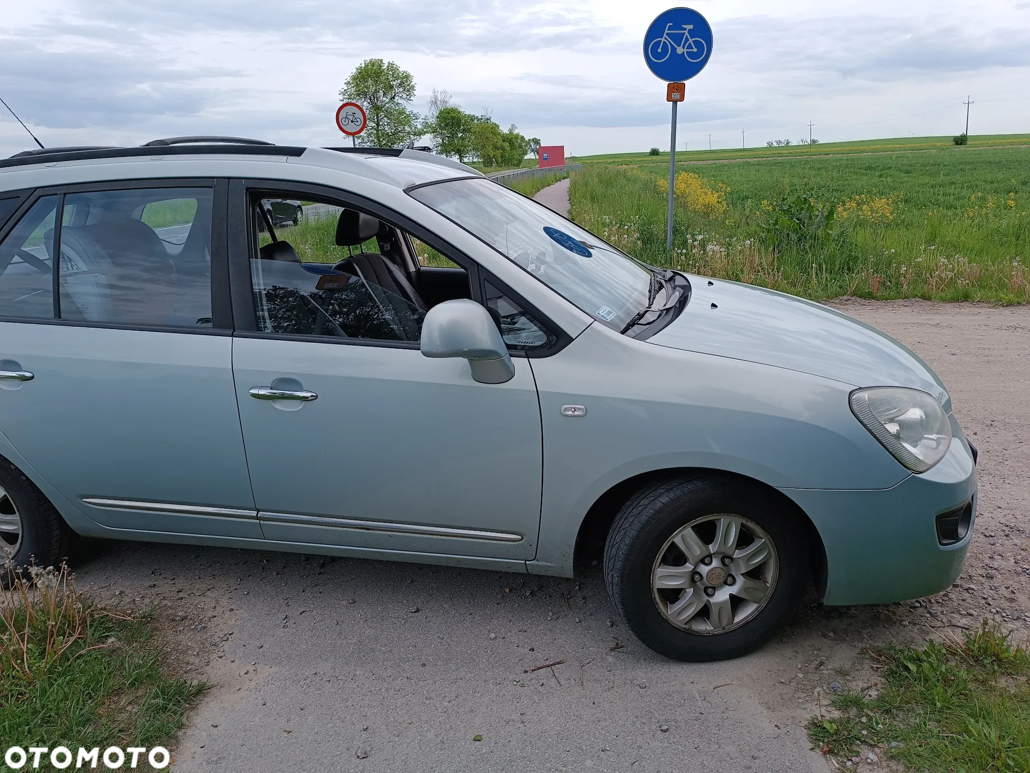 Kia Carens - 3