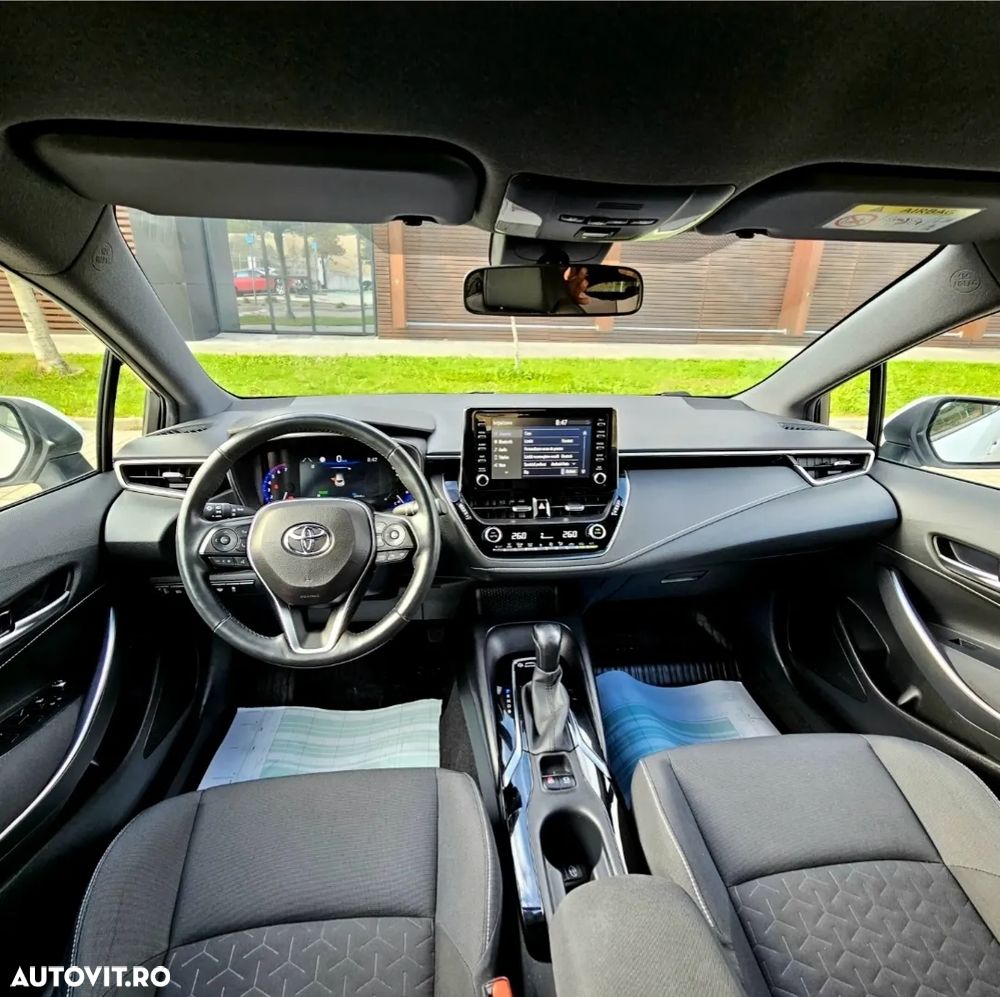 Toyota Corolla 1.8 Business Edition - 8