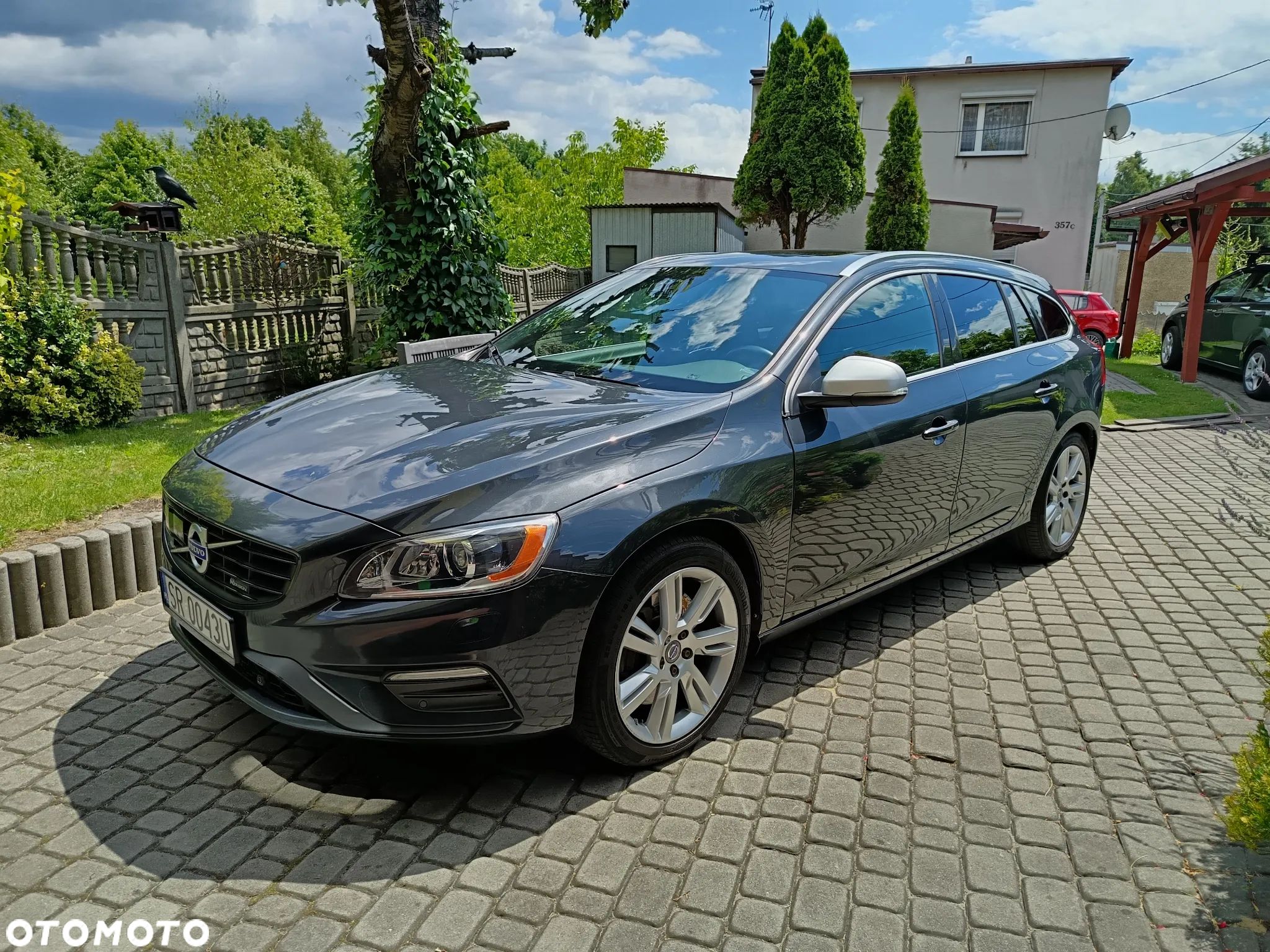 Volvo V60 T6 AWD R-Design Summum - 1
