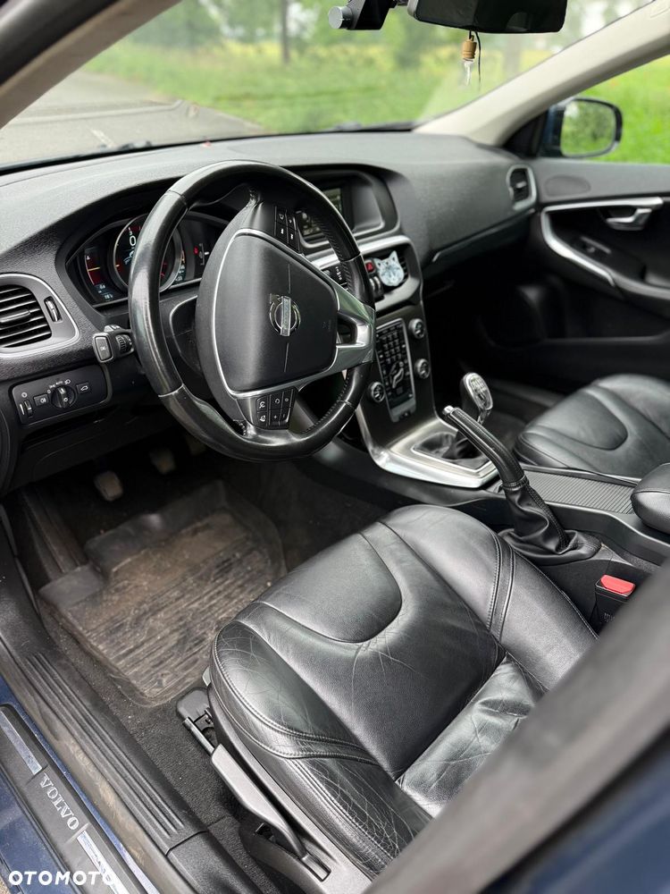 Volvo V40 D2 Summum - 13