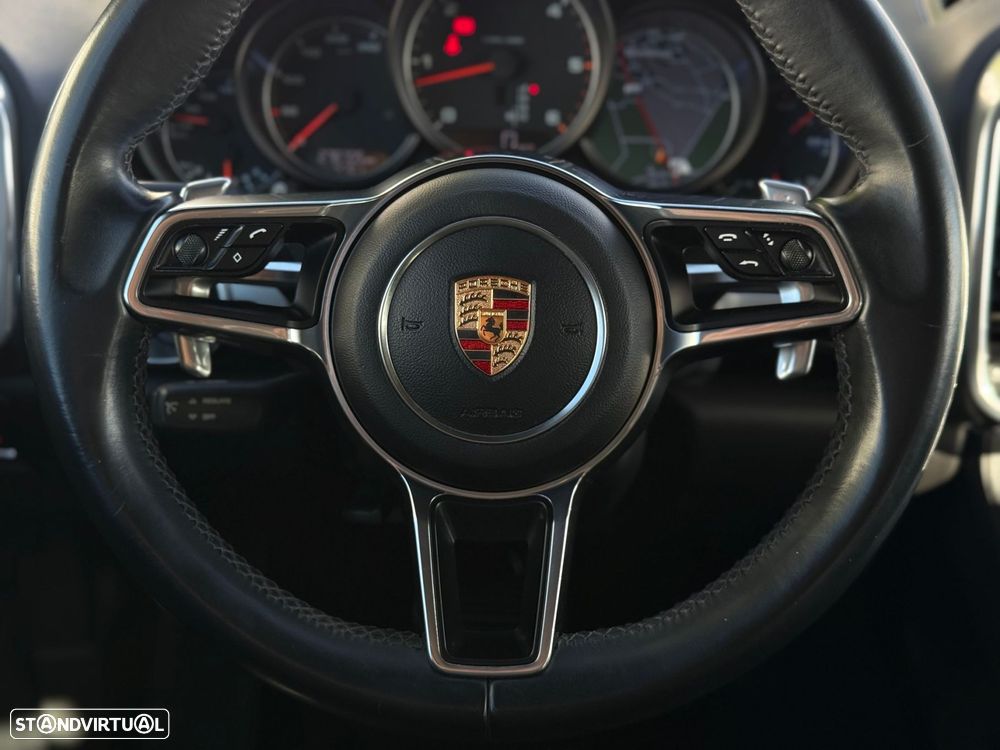 Porsche Cayenne Platinum Edition - 33