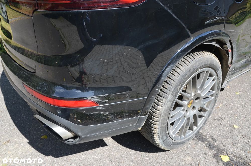 Porsche Cayenne Platinum Edition - 13