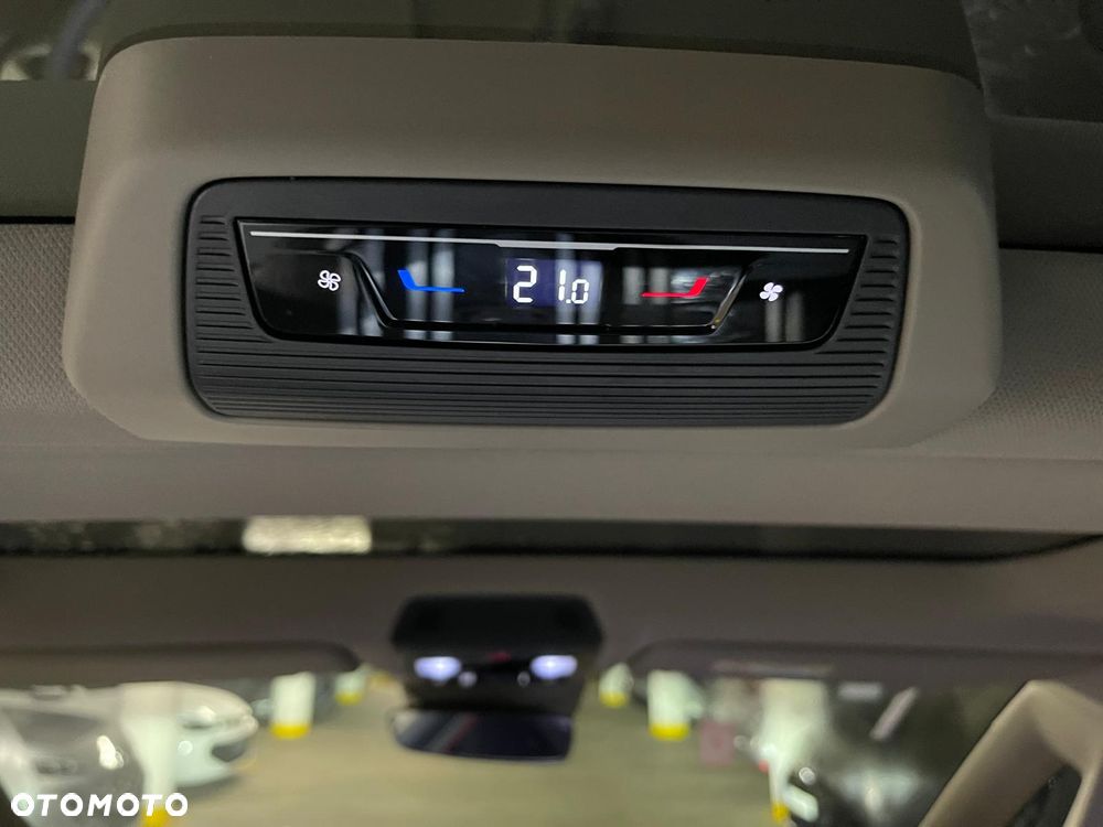 Volkswagen Multivan 1.5 eHybrid PHEV 180kW 4Motion L2 Edition DSG - 39