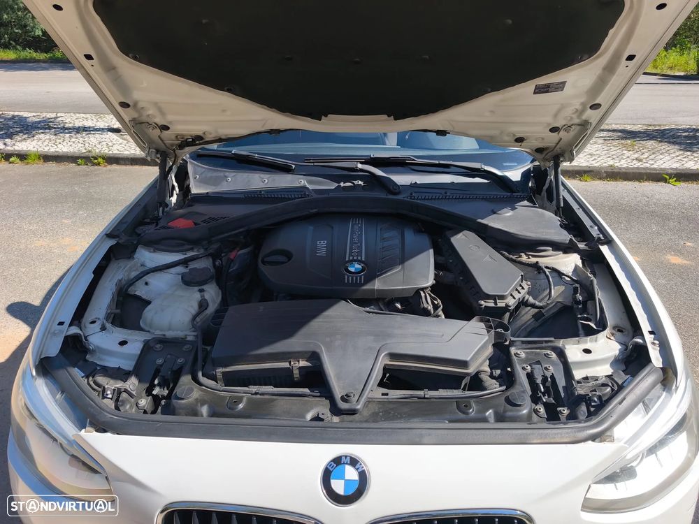 BMW 118 d Sport Line - 12