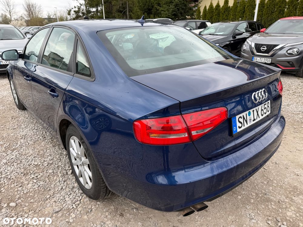 Audi A4 Limousine - 12